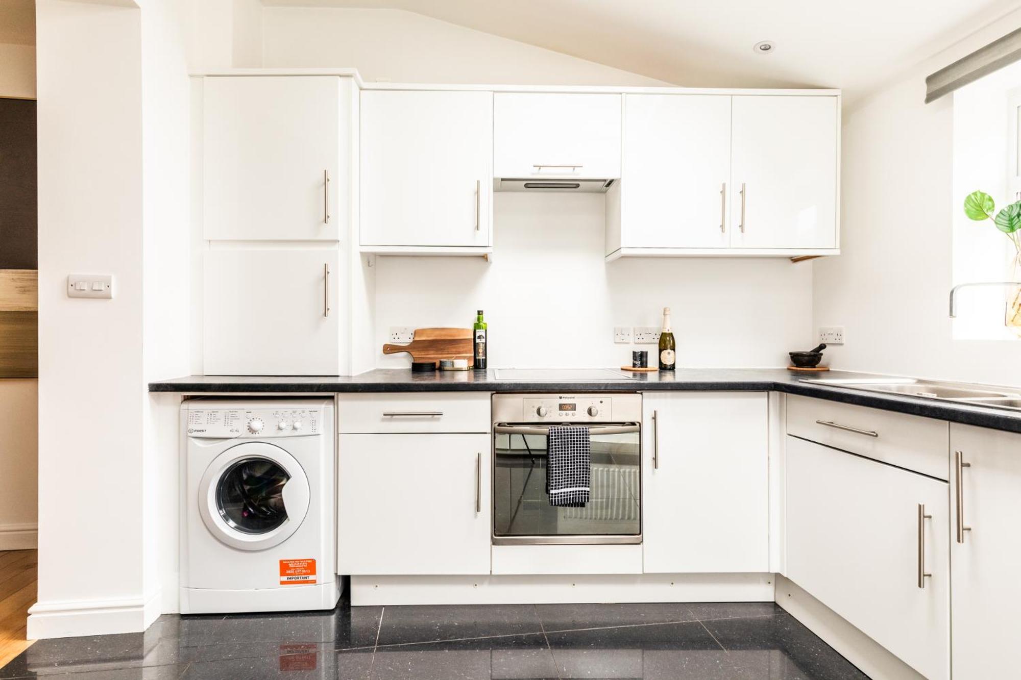 The Broadway Bath - 2 Bedrooms With Parking, Central Bath Exterior photo